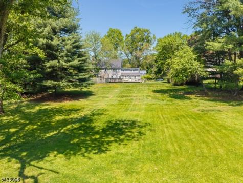 14 Lexington Road Clinton NJ 08801