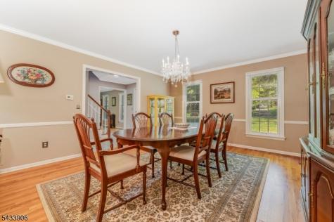 14 Lexington Road Clinton NJ 08801
