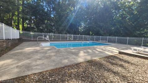 29 Fox Trail Hardyston NJ 07460