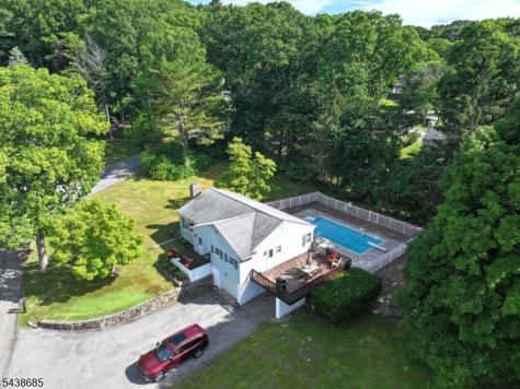 29 Fox Trail Hardyston NJ 07460