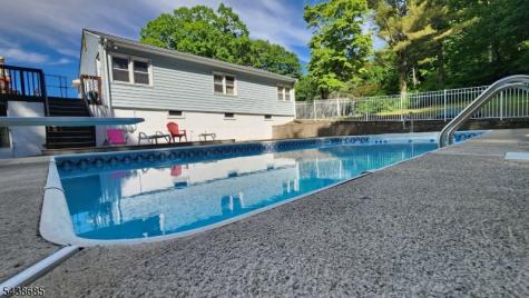 29 Fox Trail Hardyston NJ 07460