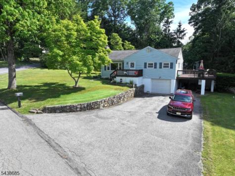 29 Fox Trail Hardyston NJ 07460