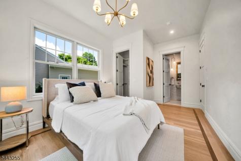 4 Garden Court Hohokus NJ 07423