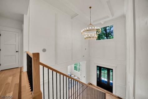 4 Garden Court Hohokus NJ 07423