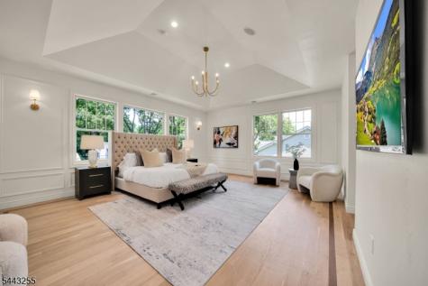 4 Garden Court Hohokus NJ 07423