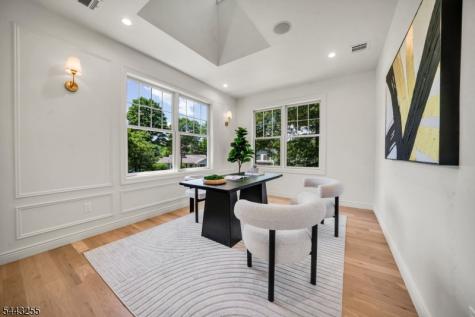 4 Garden Court Hohokus NJ 07423