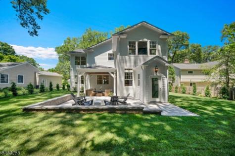 4 Garden Court Hohokus NJ 07423