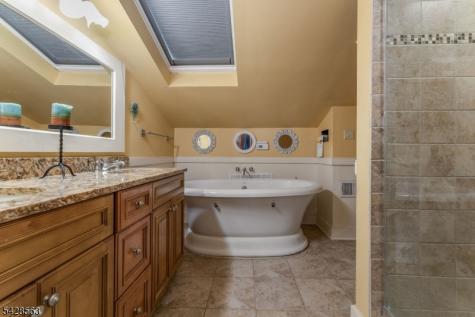 33 Mt Lebanon Road Lebanon NJ 07865