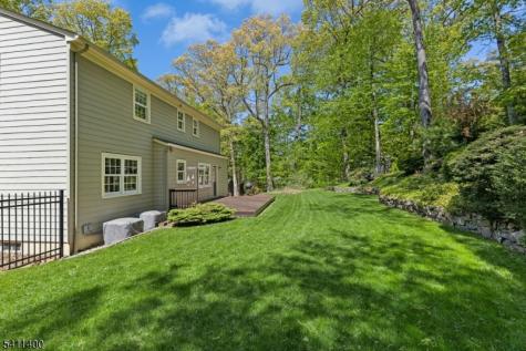 260 Lorraine Drive Berkeley Heights NJ 07922