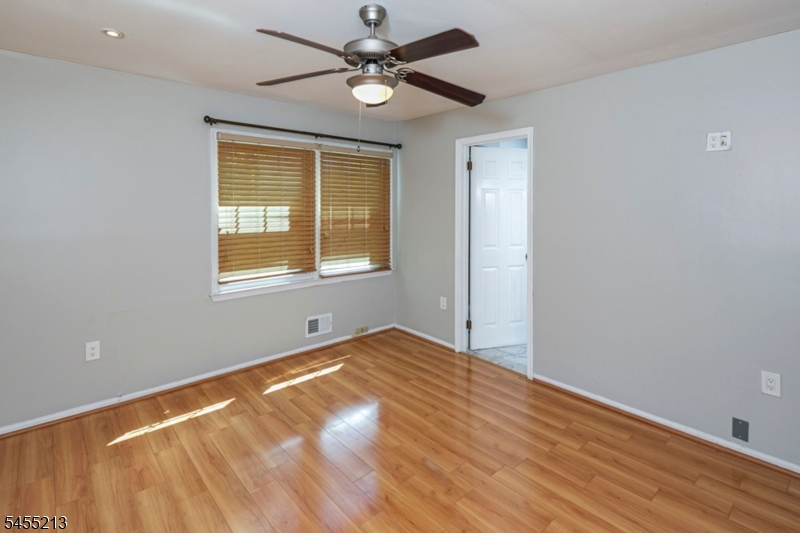 9 Chipwood Lane North Brunswick NJ 08902