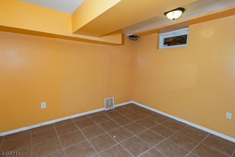 9 Chipwood Lane North Brunswick NJ 08902