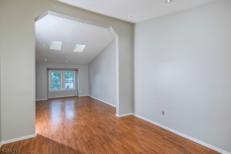 9 Chipwood Lane North Brunswick NJ 08902