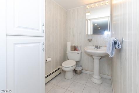 28 Elizabeth Drive Wantage NJ 07461