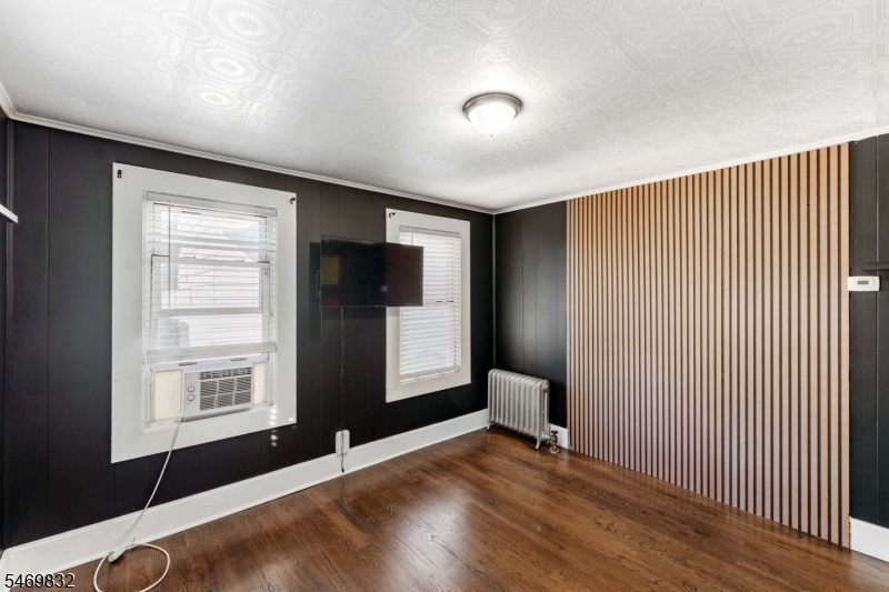 830 Gibbons Court Elizabeth NJ 07202