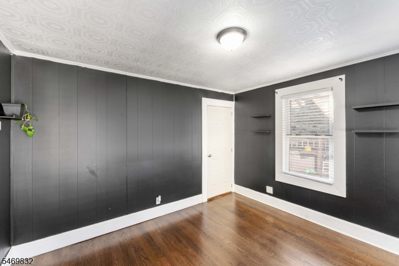 830 Gibbons Court Elizabeth NJ 07202