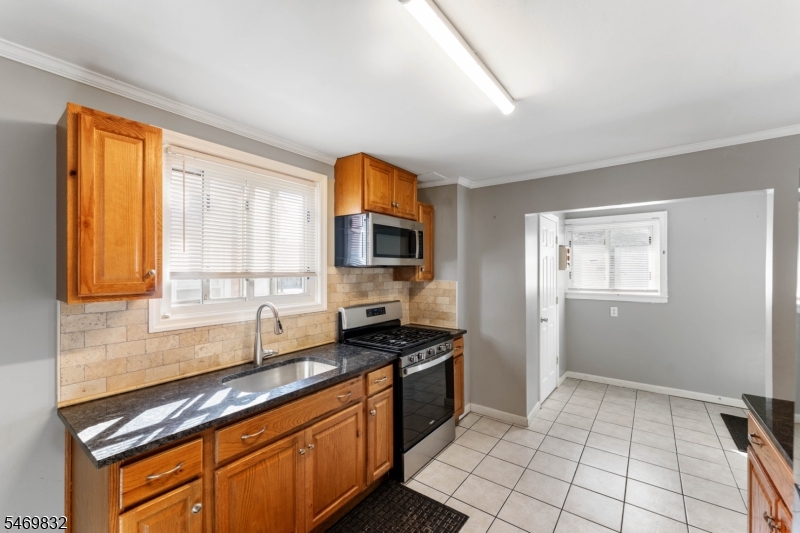 830 Gibbons Court Elizabeth NJ 07202
