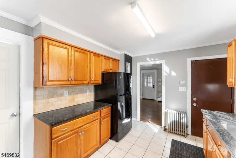 830 Gibbons Court Elizabeth NJ 07202
