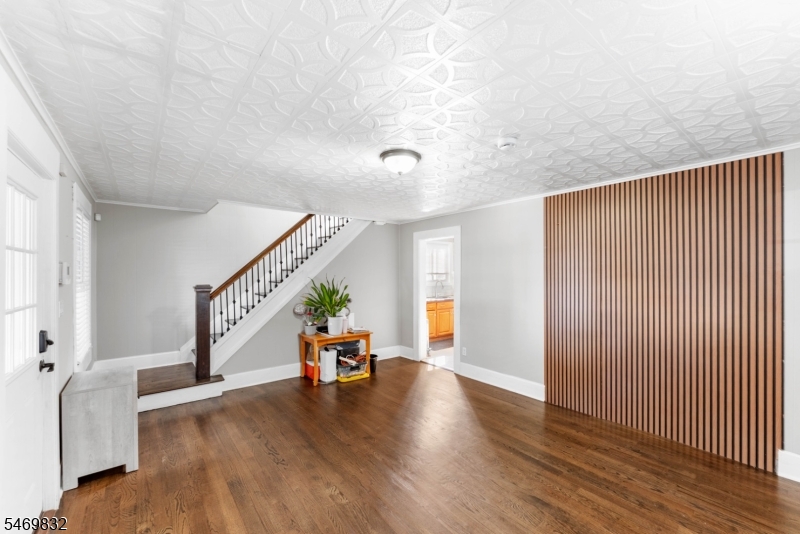 830 Gibbons Court Elizabeth NJ 07202