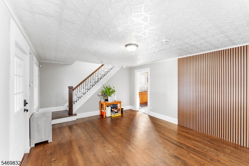 830 Gibbons Court Elizabeth NJ 07202