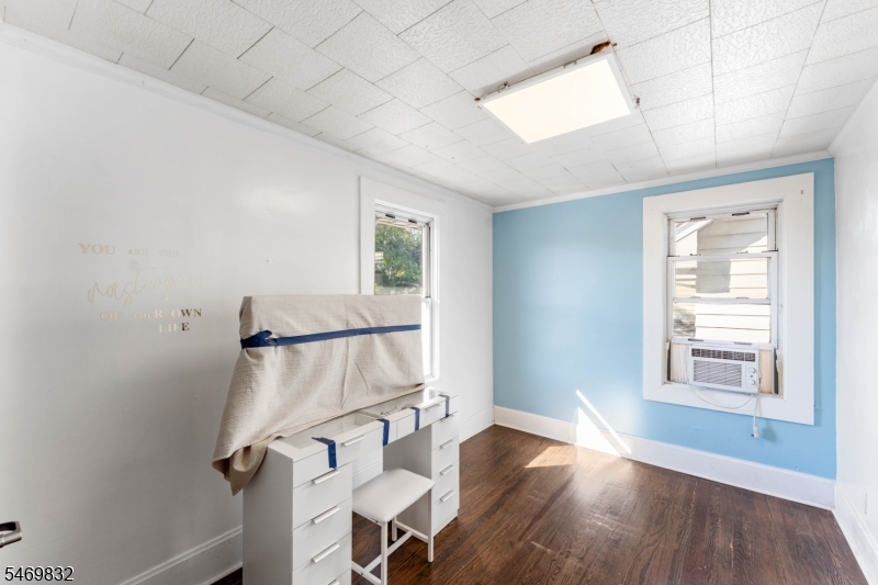 830 Gibbons Court Elizabeth NJ 07202