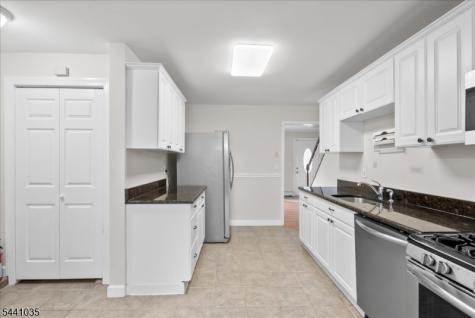 40 Hunterdon Road West Orange NJ 07052