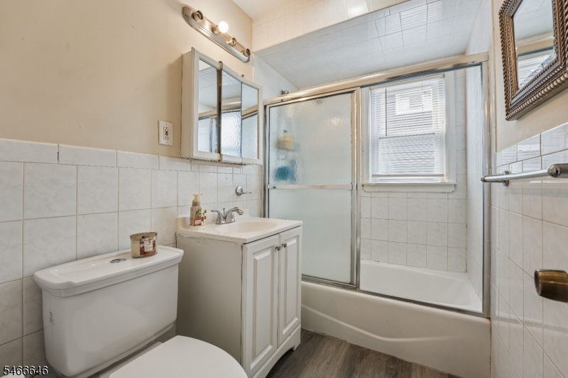 158 Charlton Avenue Lodi NJ 07644