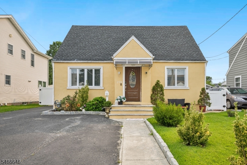 158 Charlton Avenue Lodi NJ 07644