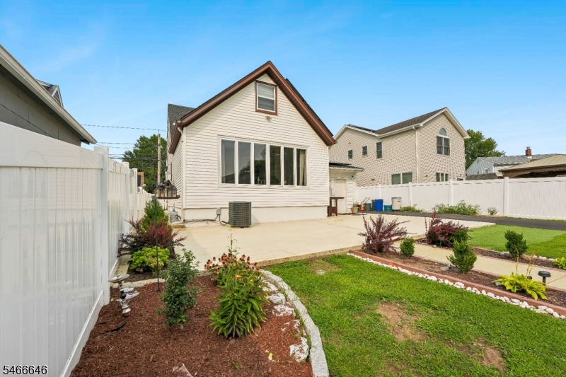 158 Charlton Avenue Lodi NJ 07644