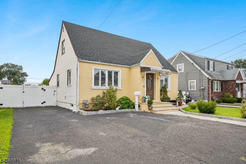 158 Charlton Avenue Lodi NJ 07644