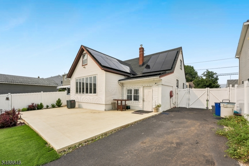 158 Charlton Avenue Lodi NJ 07644