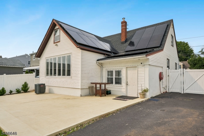 158 Charlton Avenue Lodi NJ 07644