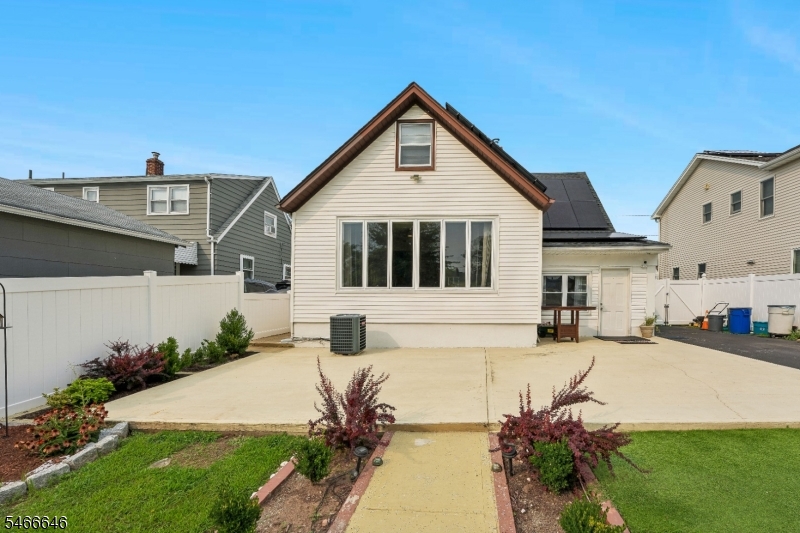 158 Charlton Avenue Lodi NJ 07644
