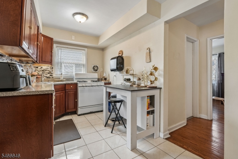 158 Charlton Avenue Lodi NJ 07644