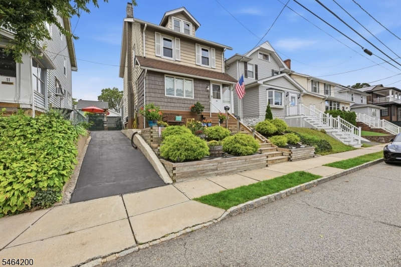 15 Adelaide Street Belleville NJ 07109