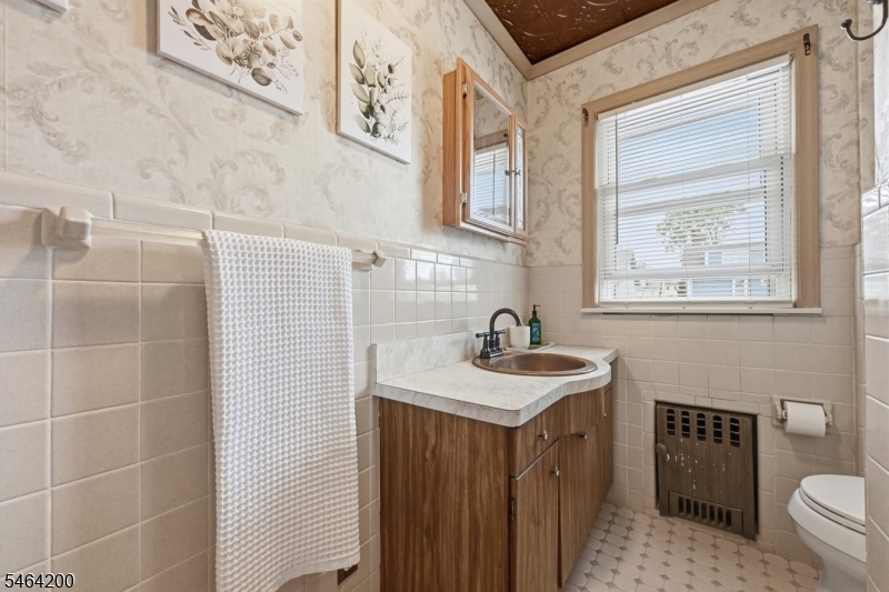 15 Adelaide Street Belleville NJ 07109