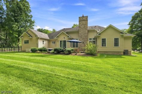 20 Eagles Nest Road Green NJ 07860
