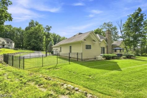 20 Eagles Nest Road Green NJ 07860