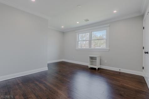 18 Woodside Road Springfield NJ 07081