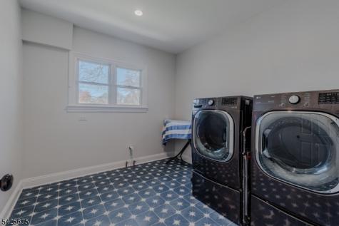 18 Woodside Road Springfield NJ 07081