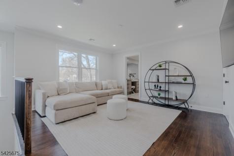 18 Woodside Road Springfield NJ 07081