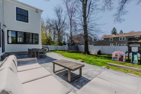 18 Woodside Road Springfield NJ 07081