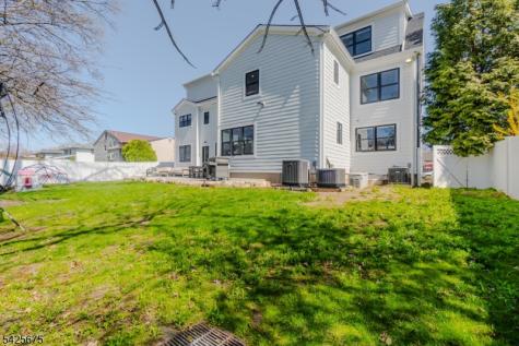 18 Woodside Road Springfield NJ 07081