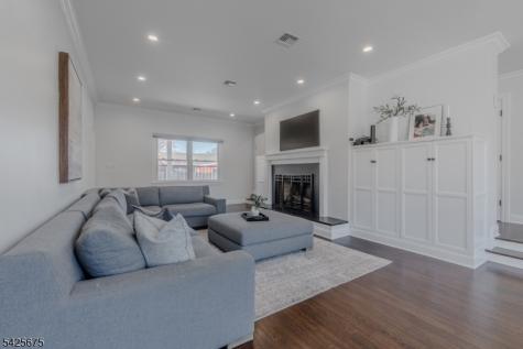 18 Woodside Road Springfield NJ 07081