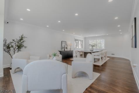 18 Woodside Road Springfield NJ 07081