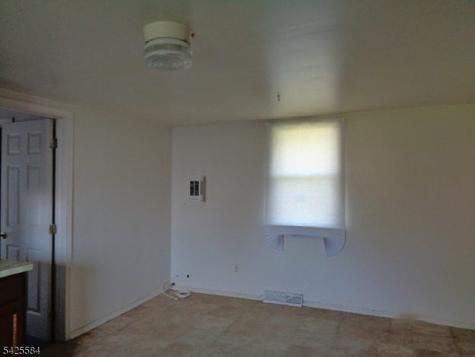 82 Castle Heights Avenue Pennsville NJ 08070