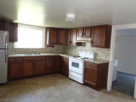 82 Castle Heights Avenue Pennsville NJ 08070