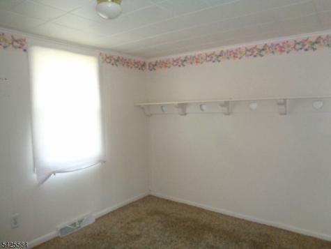 82 Castle Heights Avenue Pennsville NJ 08070