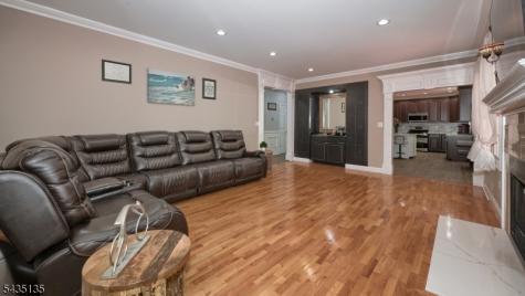 26 Stonehedge Drive Hardyston NJ 07460