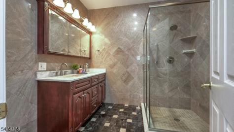 26 Stonehedge Drive Hardyston NJ 07460