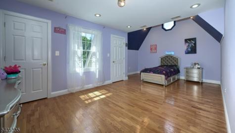 26 Stonehedge Drive Hardyston NJ 07460